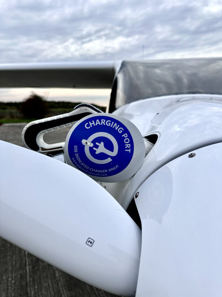 Velis Electra Velis Electra