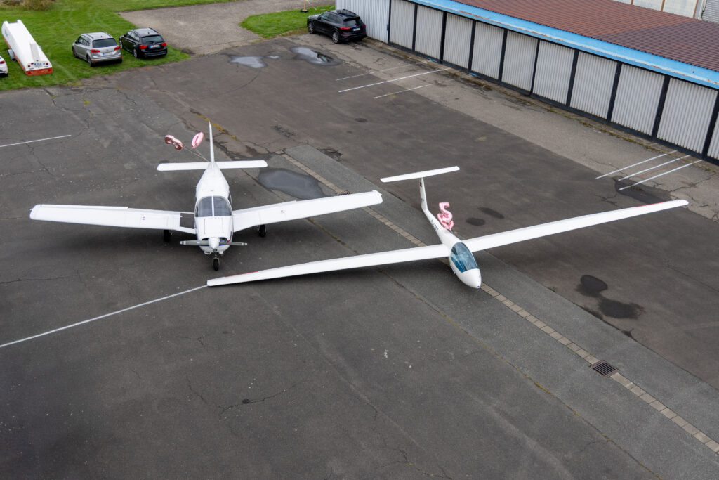 Die beiden Geburtstagskinder PA-28 und Astir